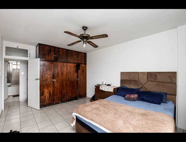2 BEDROOM APARTMENT FOR SALE IN GLENWOOD